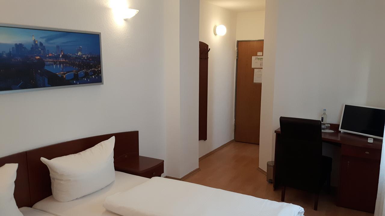 Hotel Aurelia Frankfurt nad Menem Zewnętrze zdjęcie
