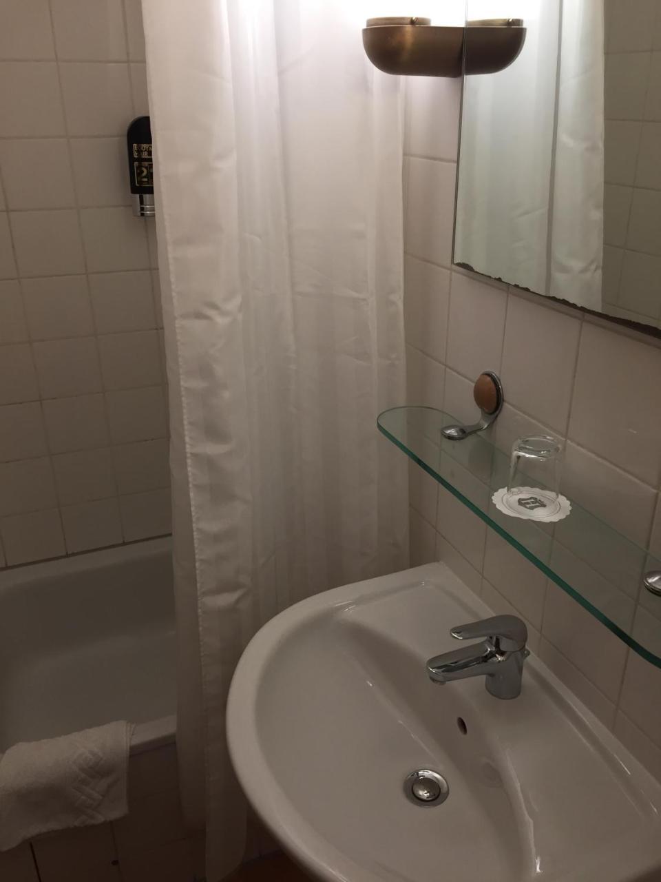Hotel Aurelia Frankfurt nad Menem Zewnętrze zdjęcie