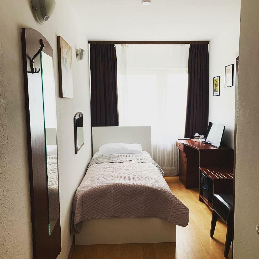 Hotel Aurelia Frankfurt nad Menem Zewnętrze zdjęcie